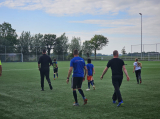 Laatste training S.K.N.W.K. JO10-1 (partijtje tegen de ouders) van woensdag 22 mei 2024 (122/133)